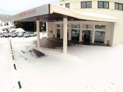 Grand-Hotel-Duchi-DAosta-Sestriere-ingresso